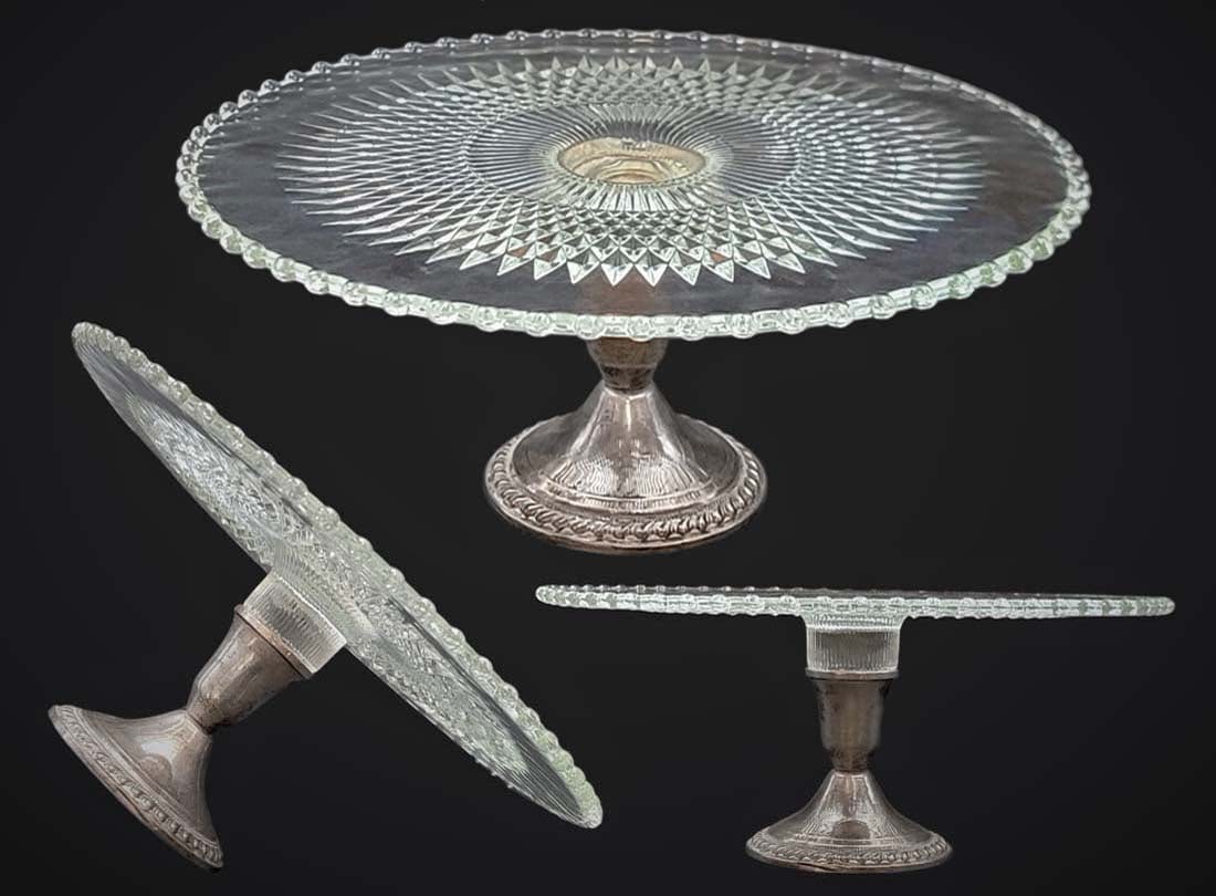 Sterling Silver Weighted Centerpiece With Baccarat Crystal: Sterling Silver Weighted Centerpiece With Baccarat Crystal. H 4 1/2" x 10 1/2"