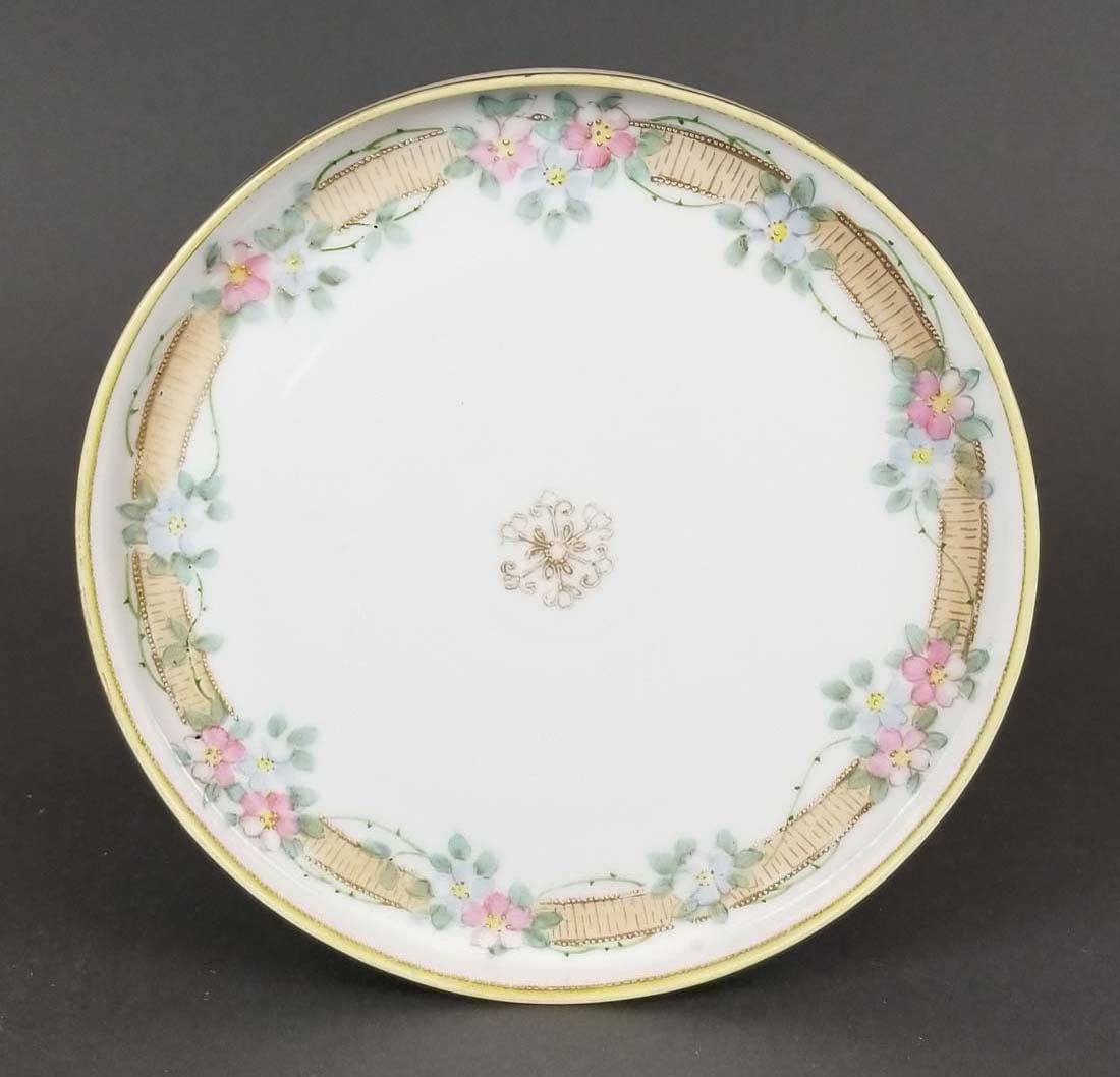 Hand Painted Japanese Nippon Plate: Hand Painted Japanese Nippon Plate. Measures 6 1/4" Diameter