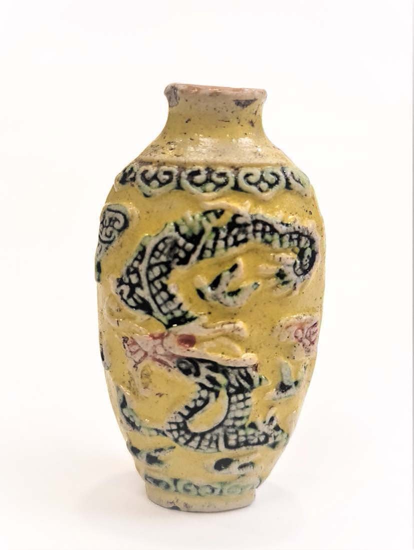 Chinese Oval Snuff Bottle Enamel: Chinese Oval Snuff Bottle Enamel. H" 3 x W 1.5"