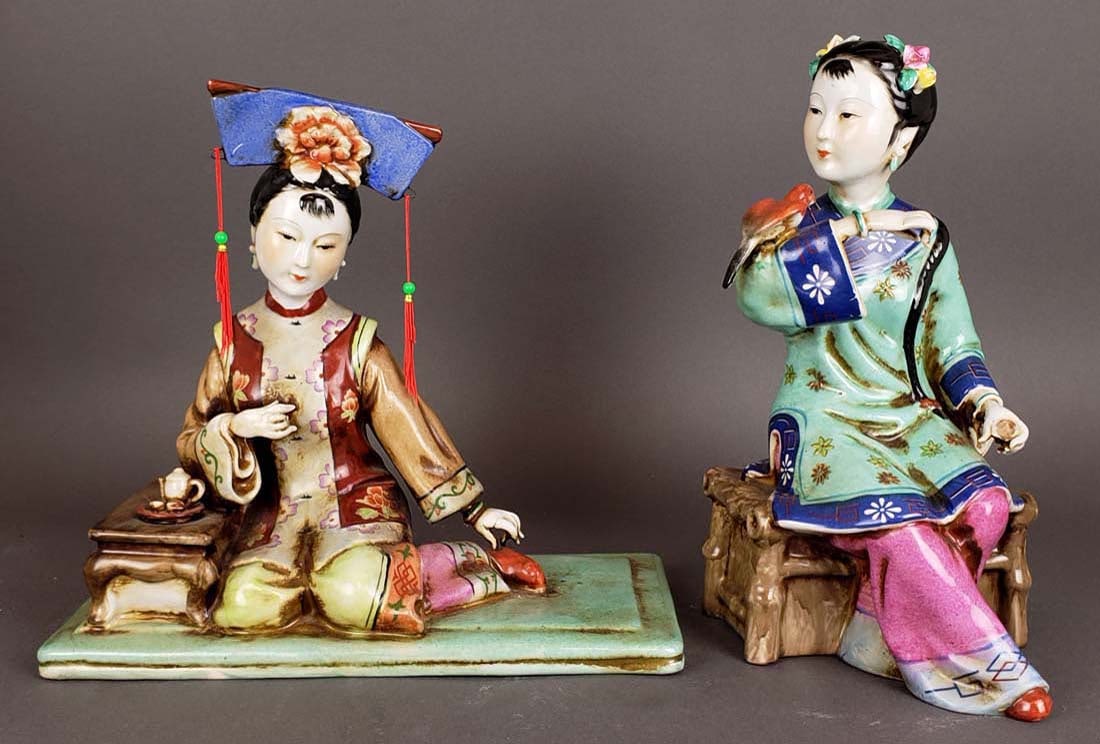Pair of Chinese Porcelain Figures (1 of 7)