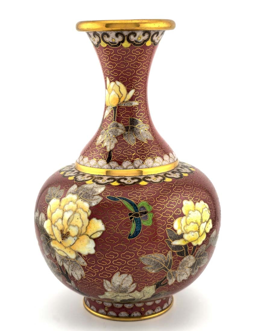 Vintage Circa 1980's Chinese Cloisonne Enamel Vase: Vintage Circa 1980's Chinese Cloisonne Enamel Vase. H 6 1/2" x W 4"