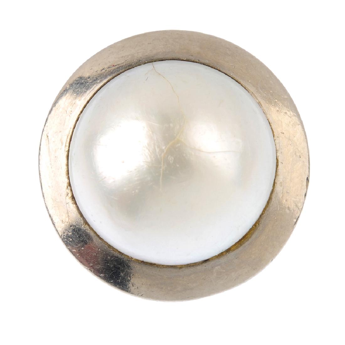 A mabe pearl dress ring. The circular mabe pearl, (1 of 3)
