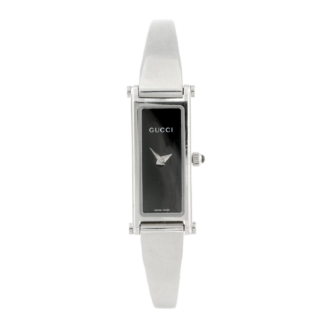 GUCCI - a lady's 1500L bangle watch. Stainless steel (1 of 4)