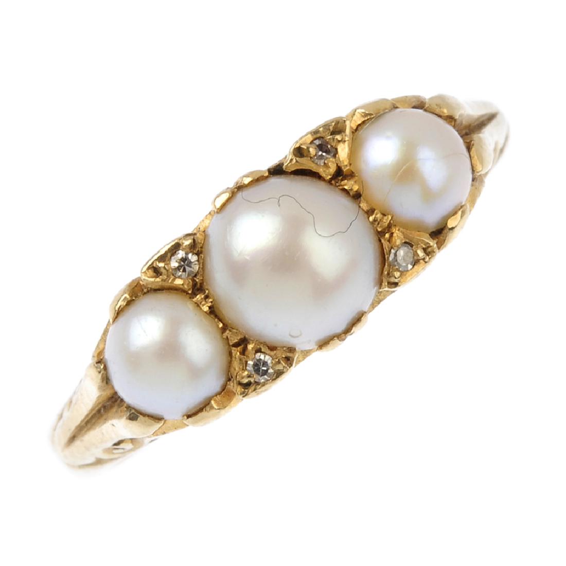 A split pearl and diamond ring. The graduated split (1 of 3)