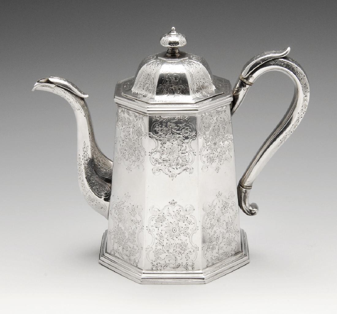 A nineteenth century American teapot, the octagonal (1 of 4)