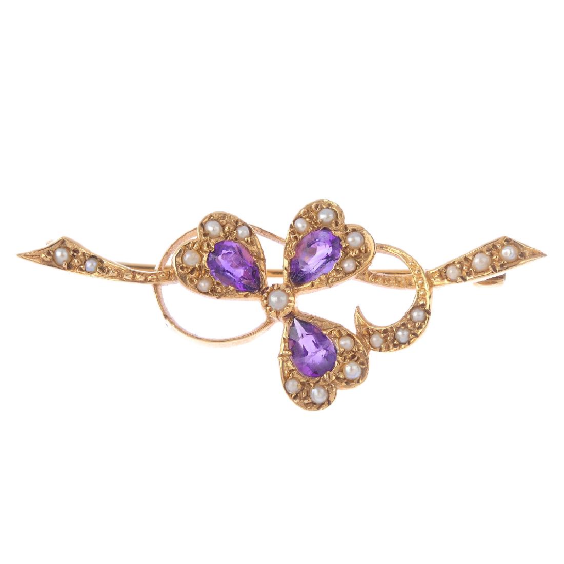A 9ct gold amethyst and split pearl brooch. The (1 of 1)