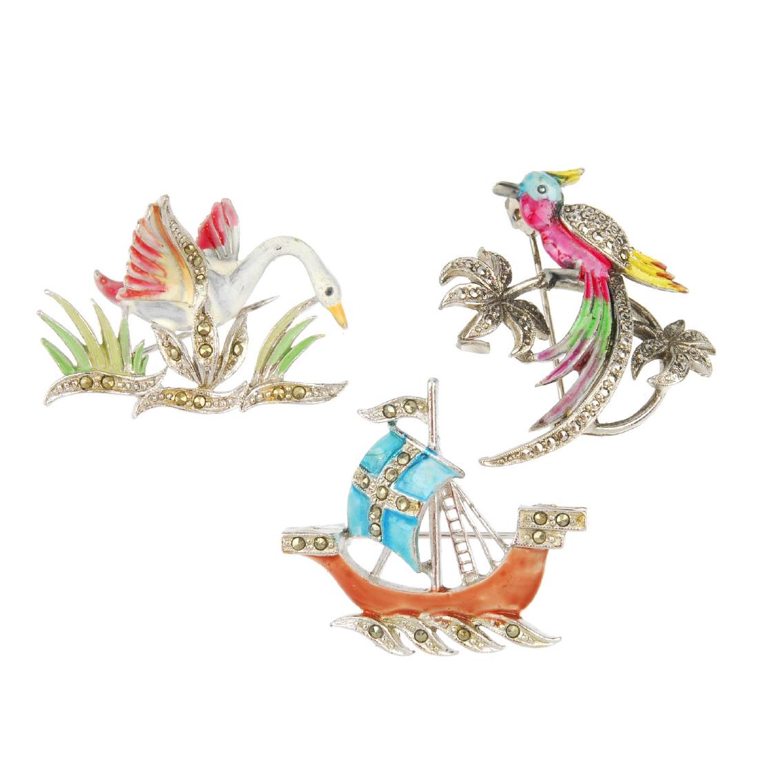 A selection of marcasite jewellery. To include a brooch (1 of 3)