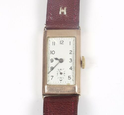 A gentleman's 1930's 9ct rose gold rect