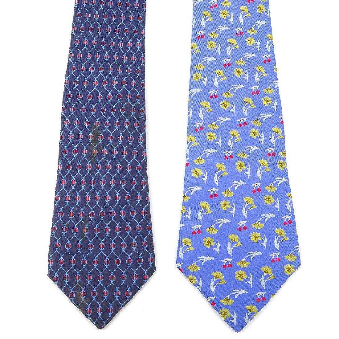 HERMÈS - two silk ties. Featuring a floral pattern of (1 of 3)