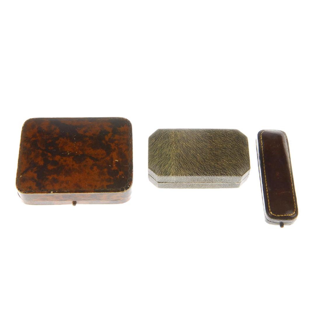 A bag containing fifteen jewellery cases. To include (1 of 3)