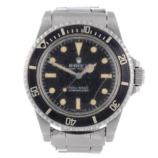 ROLEX - a gentleman's Oyster Perpetual Submariner: ROLEX - a gentleman's Oyster Perpetual Submariner bracelet watch. Circa 1975. Stainless steel case with calibrated bezel. Reference 5513/0, serial 4390086. Signed automatic calibre 1520. Black dial