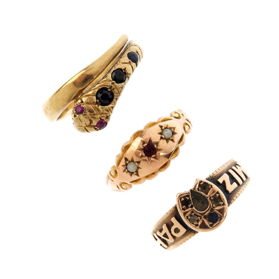 Three gem-set rings. To include an early 20th century (1 of 3)