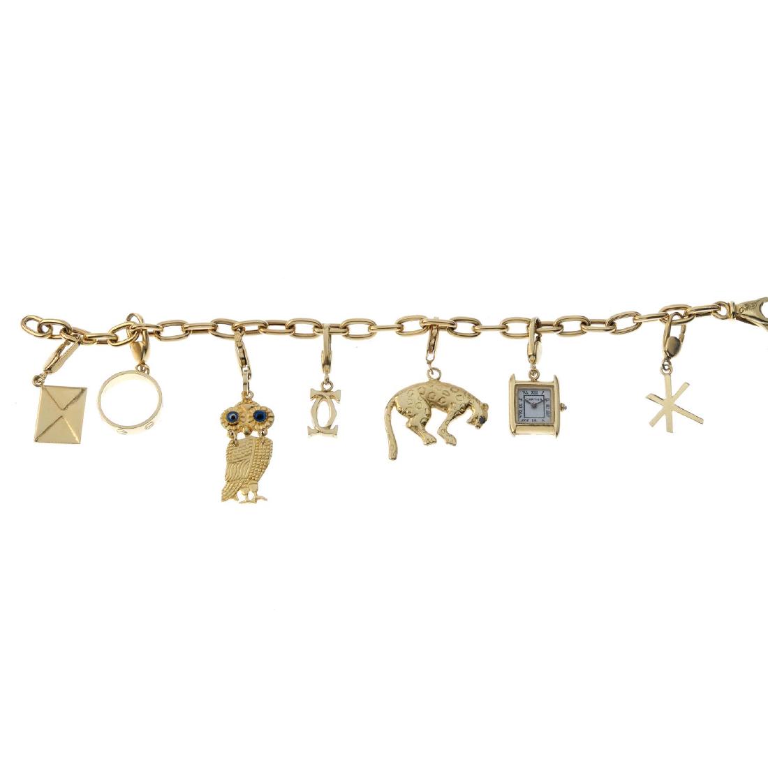 (61718) A charm bracelet. The belcher-link chain, (1 of 2)