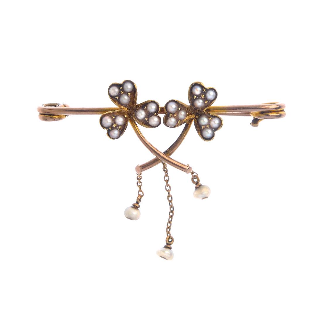 An early 20th century 9ct gold seed and split pearl (1 of 2)