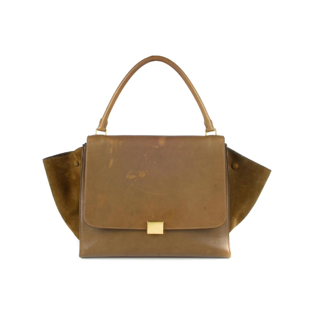 CÉLINE - a khaki leather Trapeze handbag. Featuring a (1 of 8)