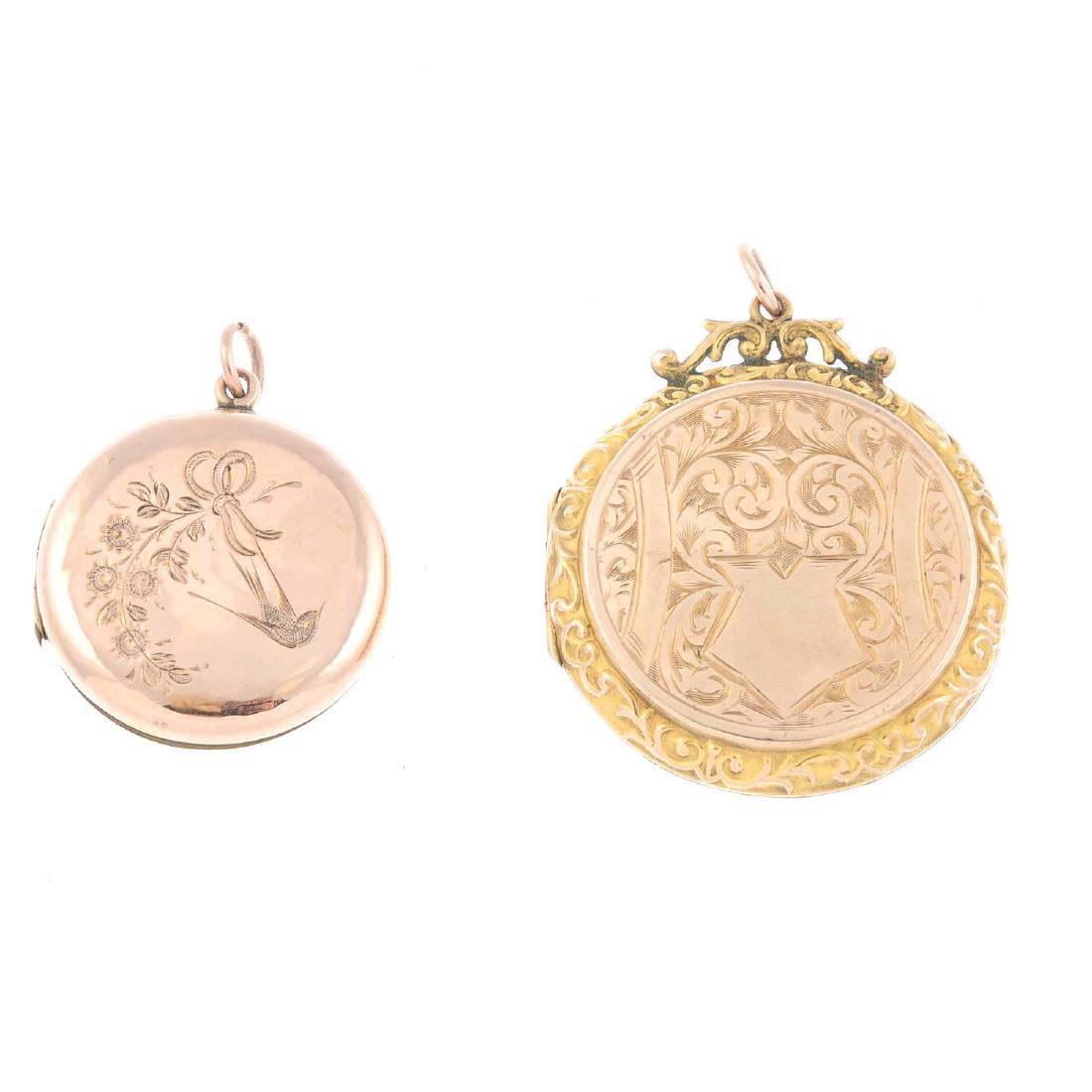 Two early 20th century 9ct gold back and front lockets. (1 of 3)