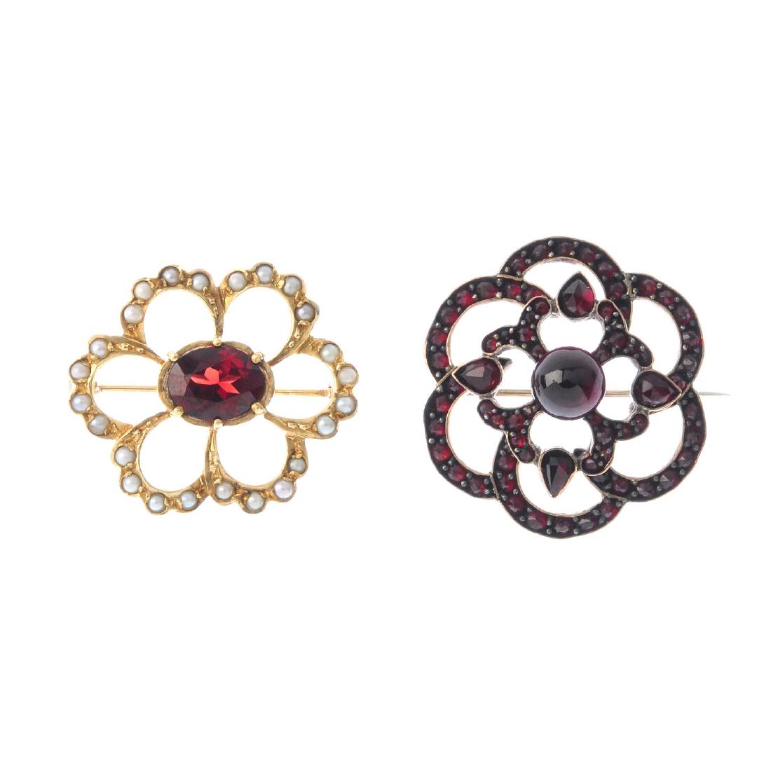 Two gem-set brooches. Both of openwork design, to (1 of 2)