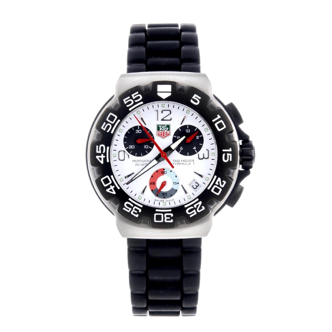 TAG HEUER - a gentleman's Formula 1 chronograph wrist (1 of 4)