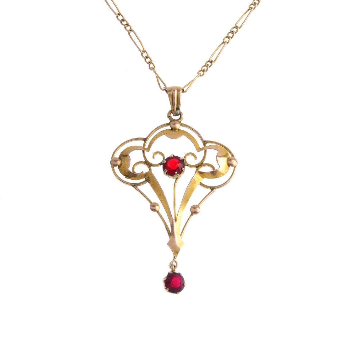 Two items of early 20th century gold jewellery. To (1 of 5)