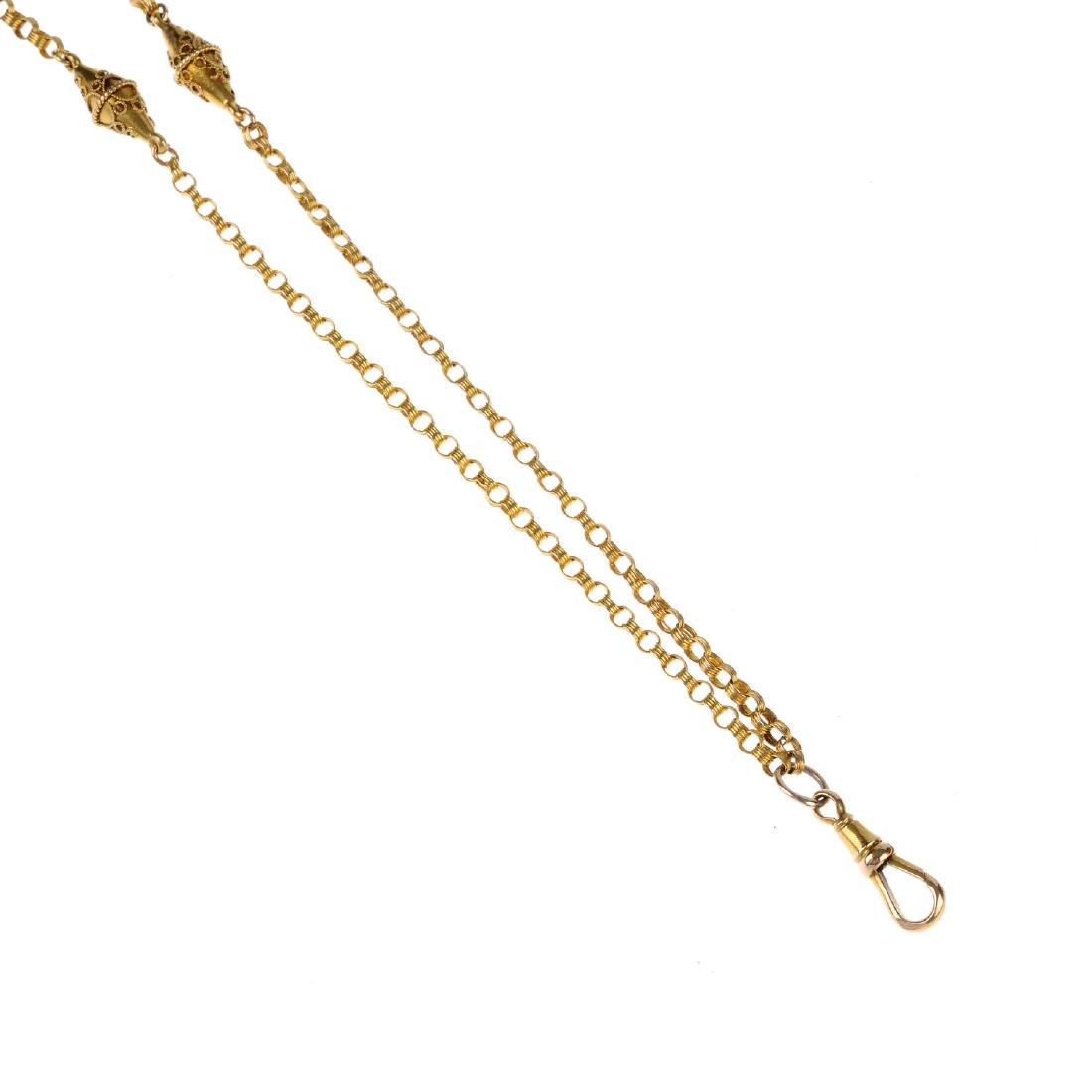 A late Victorian 15ct gold chain. Of banded texture, (1 of 2)
