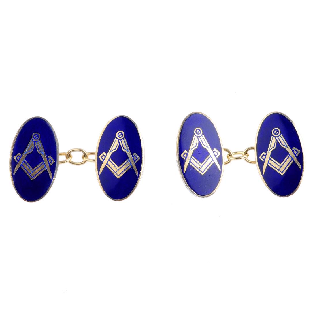 A 9ct gold enamel Masonic swivel ring and a pair of 9ct (1 of 2)