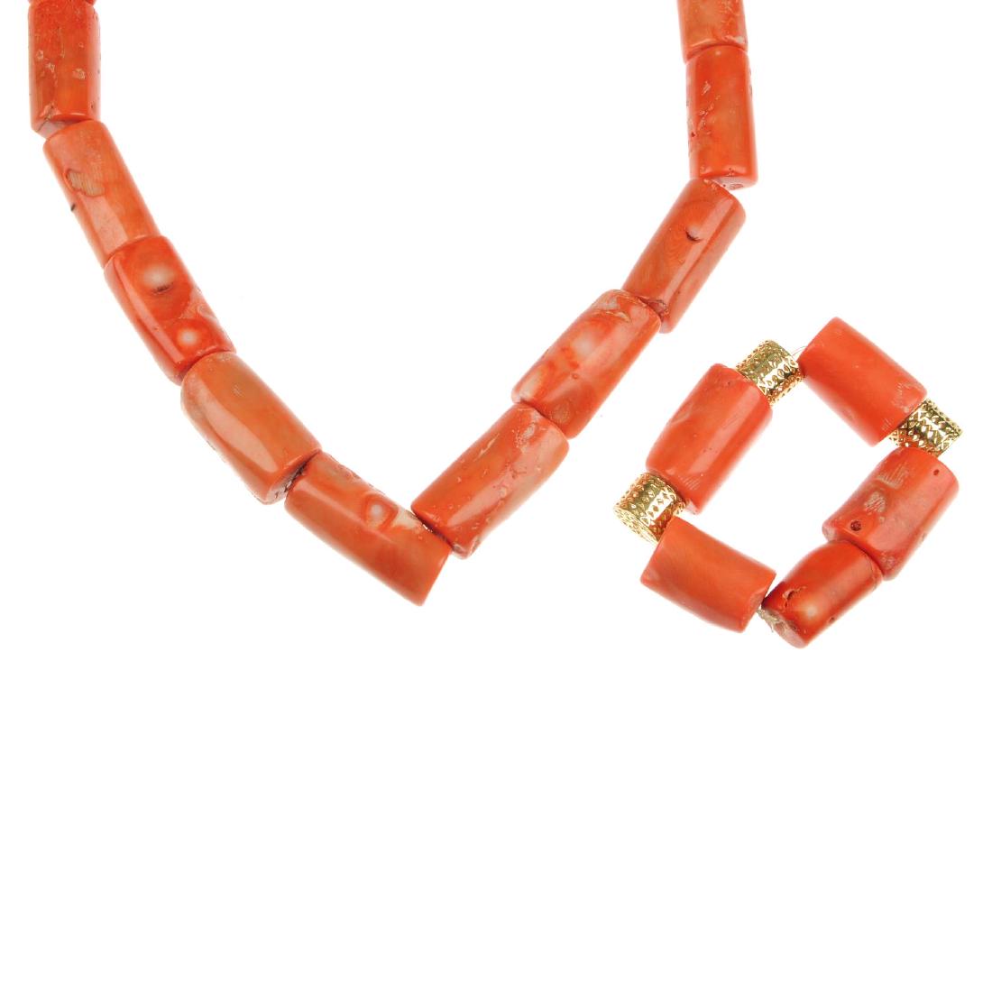 A coral necklace and bracelet. The necklace comprising (1 of 2)