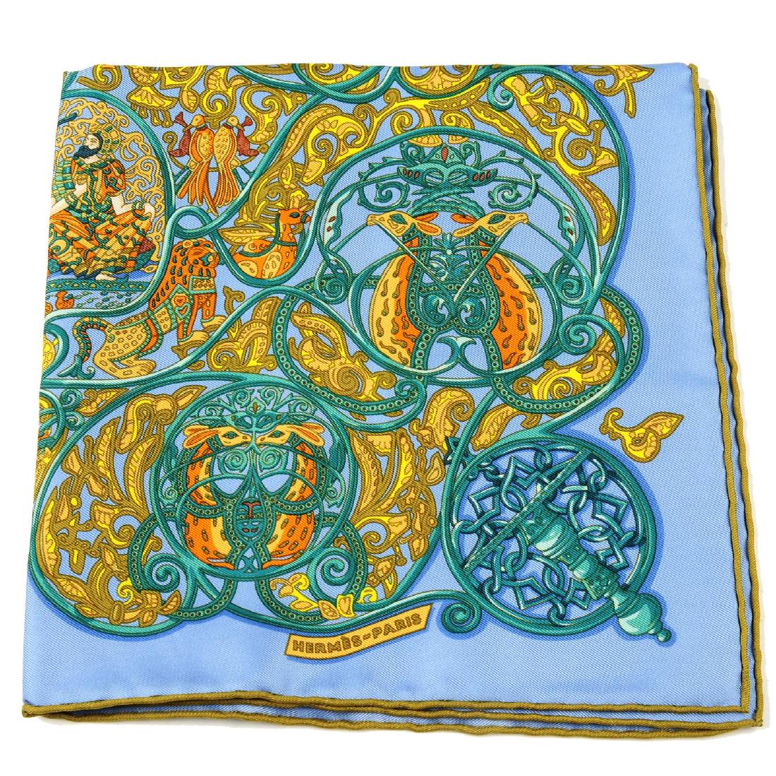 HERMÈS - a silk 'La Charmante Aux Animaux' pocket (1 of 3)