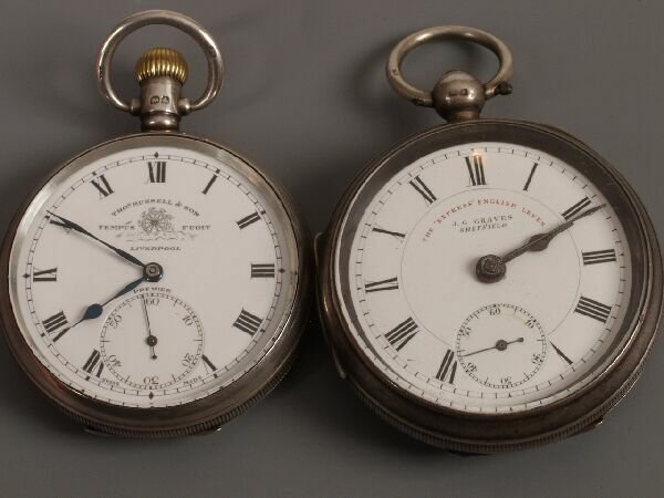 Edwardian open face back wind pocket watch with R