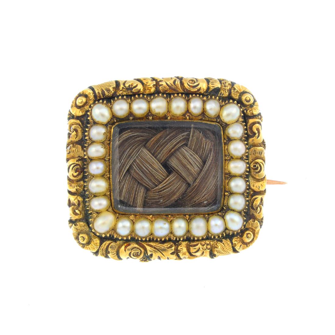 An early 19th century gold split pearl memorial brooch. (1 of 2)