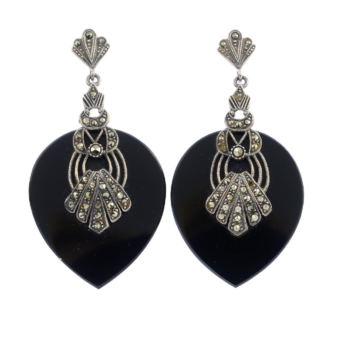 Eleven items of jewellery. To include a silver topped (1 of 2)