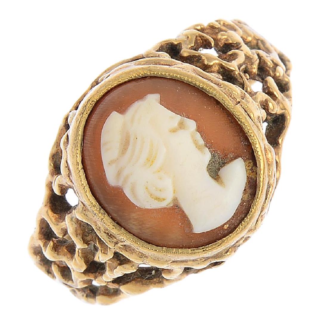 A 1970s 9ct gold shell cameo ring. The oval cameo, (1 of 3)