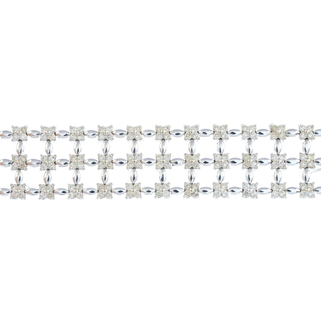 A diamond bracelet. Designed as a brilliant-cut diamond (1 of 2)