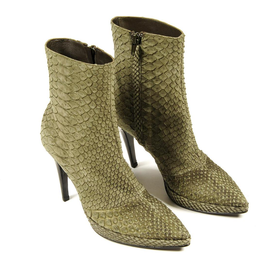 RODO - a pair of matte green snakeskin leather ankle (1 of 4)