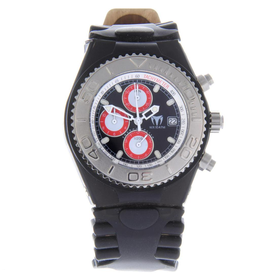 TECHNOMARINE - a gentleman's chronograph wrist watch.: TECHNOMARINE - a gentleman's chronograph wrist watch. Plastic case with stainless steel calibrated bezel and case back. Unsigned quartz movement. Black dial. Fitted to a signed black rubber strap with