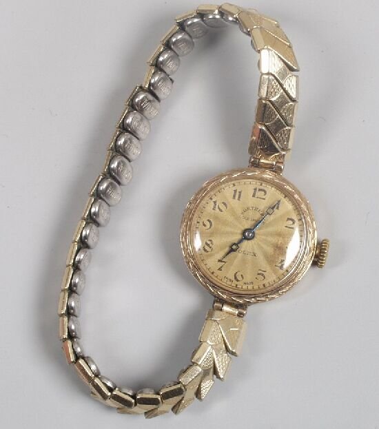 ROLEX - a lady's 1920's 9ct gold watch