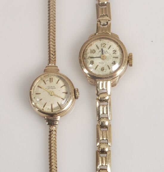 Two lady's 9ct gold wristwatches, compr