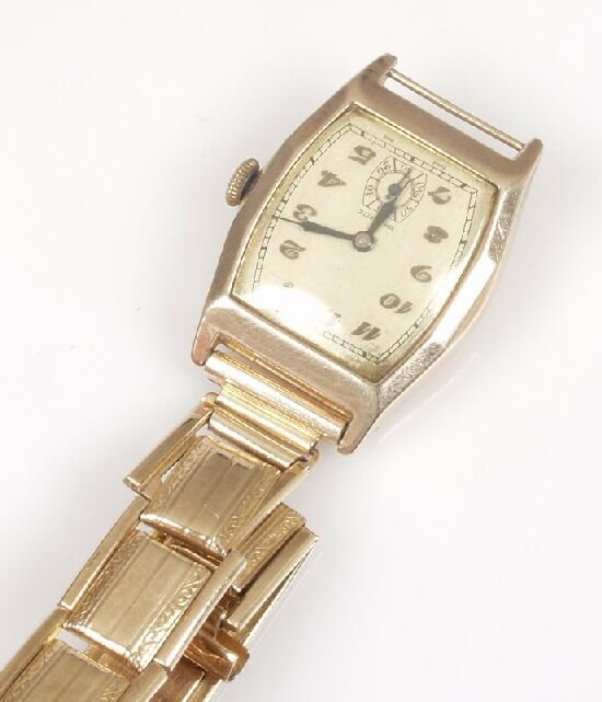 HEFIK - A gentleman's 1930's tonneau ca