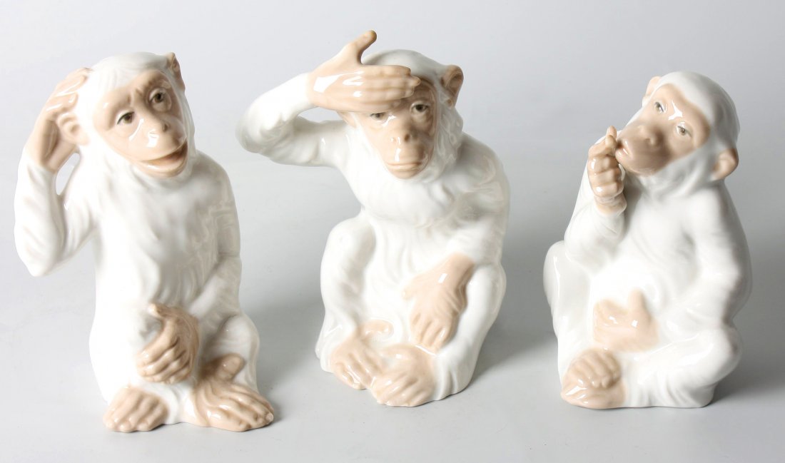 A selection of assorted ceramic items: A box containing a mixed selection of assorted ceramics to include Wade Whimsies, boxed baby tortoises etc., miniature crested china items, Beswick horse, animal figurines, figurine of boy, Cleopatra