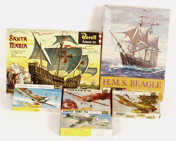 Six Revell unassembled plastic model co: Six Revell unassembled plastic model construction kits, each in original box.