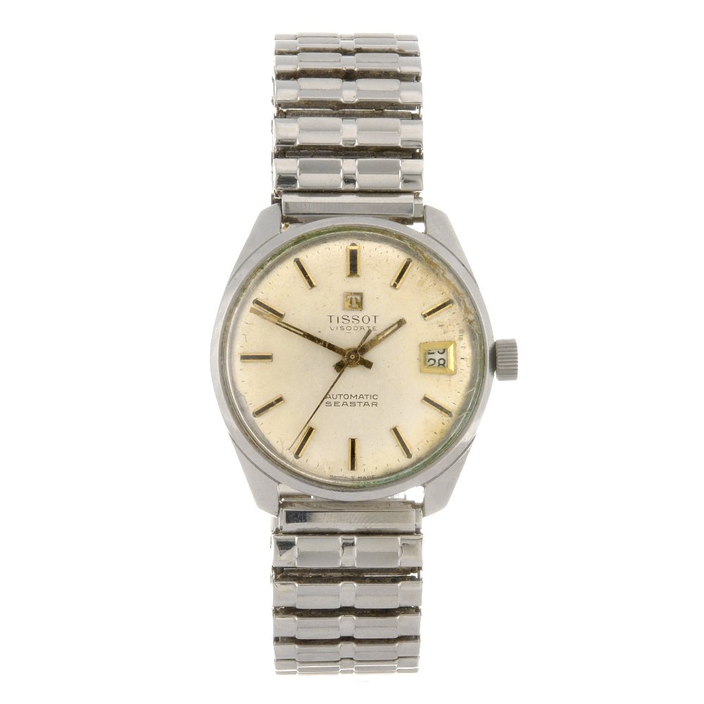 A stainless steel automatic gentleman's Tissot Vis: TISSOT - a stainless steel automatic gentleman's Visodate Seastar bracelet watch, the silvered dial with hourly applied batons, bordered by a minute track, date aperture to three o'clock, tonneau shap