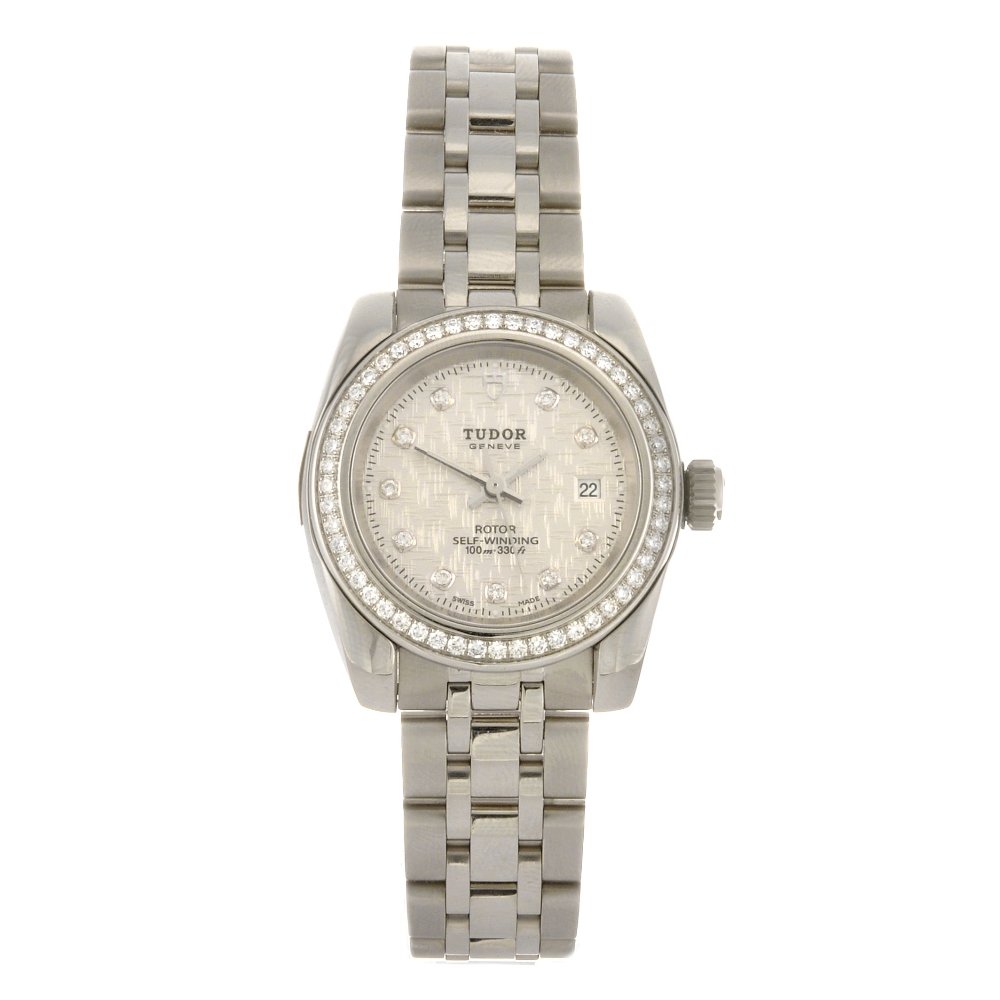 (76401) (10) A stainless steel automatic lady's Tu: (76401) TUDOR - a stainless steel automatic lady's Classic Collection bracelet watch, the silvered tapestry dial with hourly applied diamond dot markers, bordered by a minute track, date aperture posi