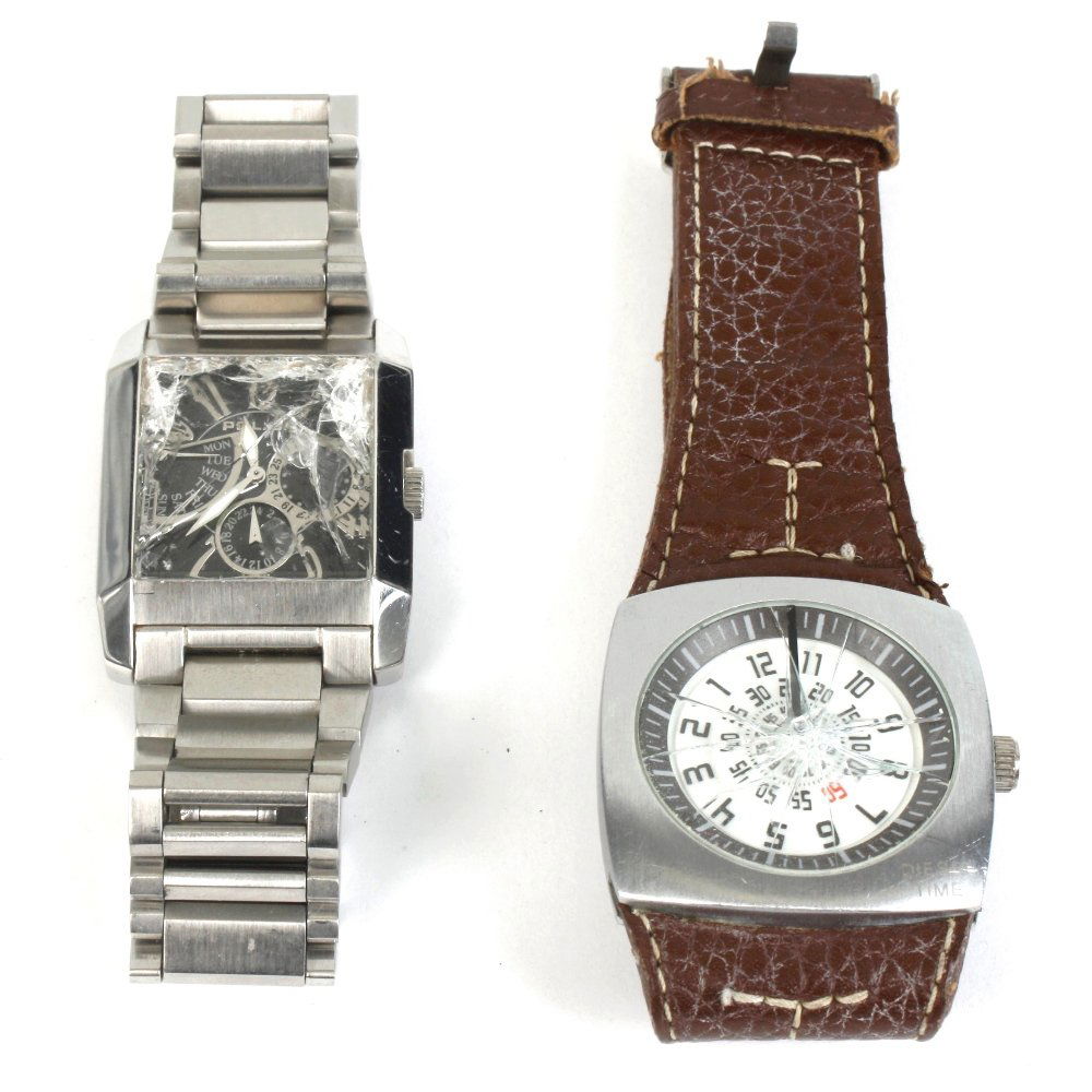 A bag of watches.: A bag of various watches, to include DKNY etc, recommended for repair purposes only. Approximately 100.