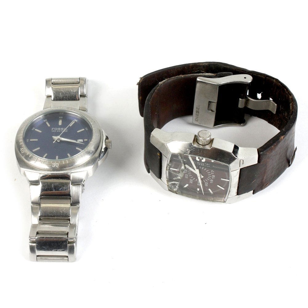 A bag of watches.: A bag of various watches, to include DKNY etc, recommended for repair purposes only. Approximately 100.