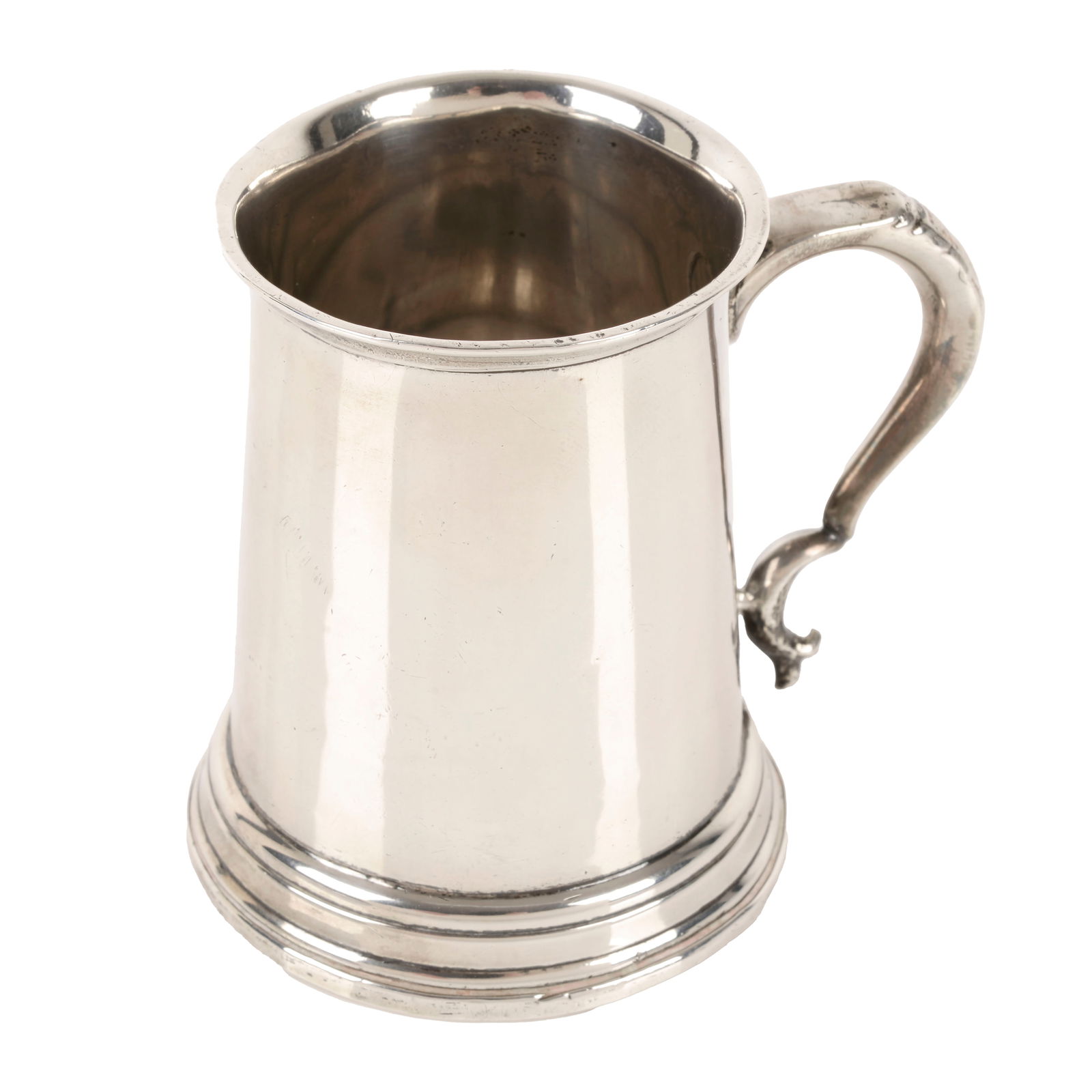 George V silver christening mug: George V silver christening mug A George V silver christening mug, of tapering cylindrical form to a skirted base, with double scroll handle. Hallmarked A & J Zimmerman Ltd, Birmingham, date lette