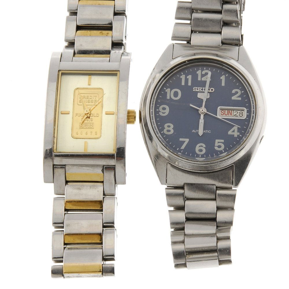 A group of five watches.: A group of five various watches to include Seiko and Pulsar. Recommended for spares and repair purposes only.