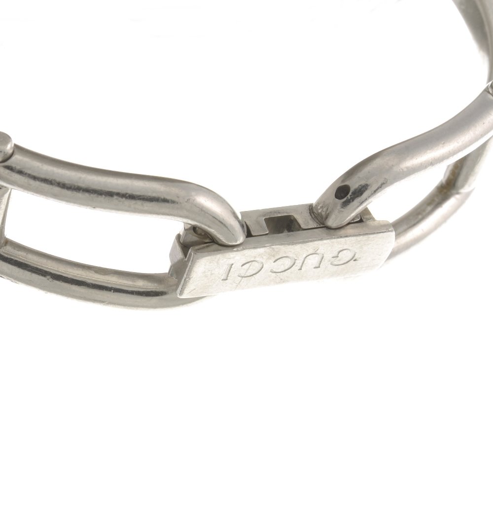 A stainless steel quartz lady's Gucci 1500L bangle watc - 4