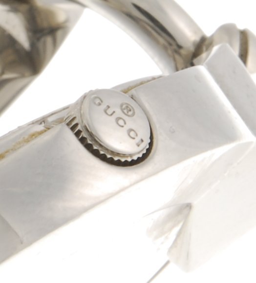 A stainless steel quartz lady's Gucci 122.5 bracelet wa - 2
