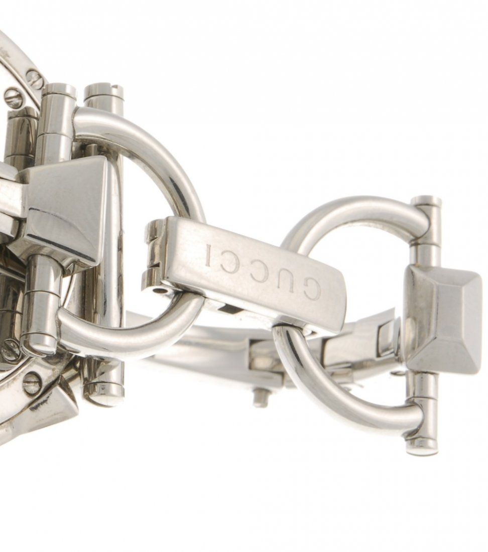 A stainless steel quartz lady's Gucci 122.5 bracelet wa - 3