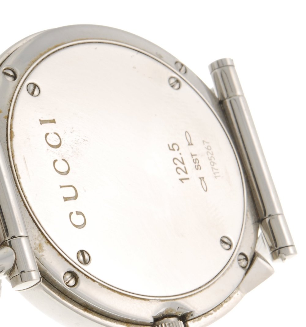 A stainless steel quartz lady's Gucci 122.5 bracelet wa - 4