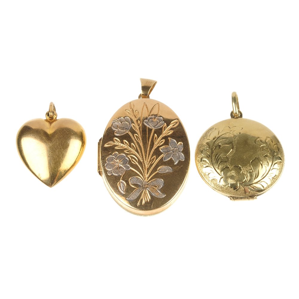 A selection of three 9ct gold pendants.: A selection of three 9ct gold pendants. To include an oval and a circular-shape foliate engraved locket, together with a heart-shape pendant. Hallmarks and import marks for 9ct gold. Length 4.7 to 3cm